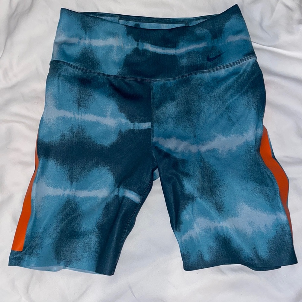 Women's NIKE biker shorts